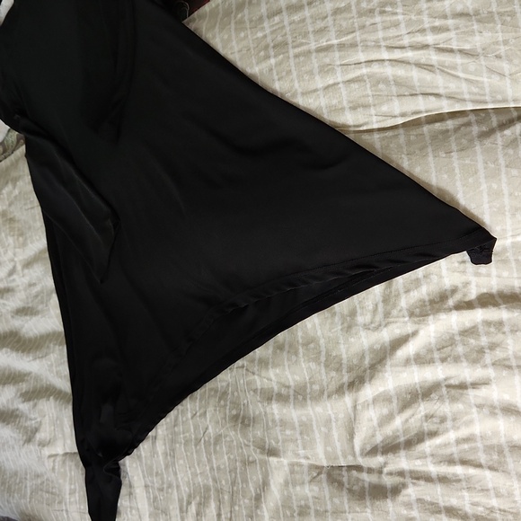 KAREN T DESIGN TUNIC - Picture 4 of 8